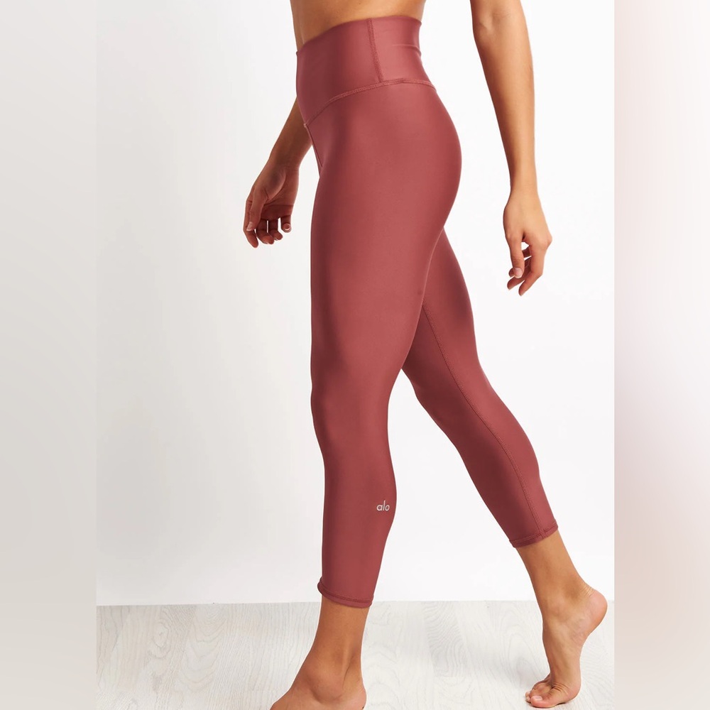 ALO Yoga Women's High-Waist Airlift 7/8 Leggings in Rust - Size: Small